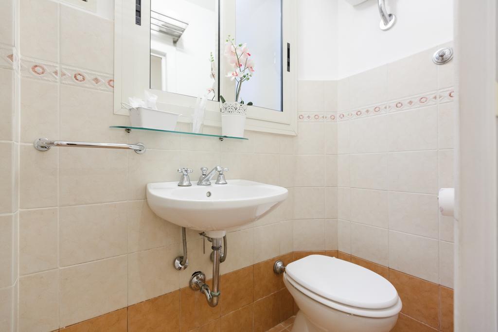 Bed and Breakfast Rotondapantheon Рим Экстерьер фото